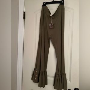 Matilda Jane Ruffle Pants with buttons  (Olive) women-size XL